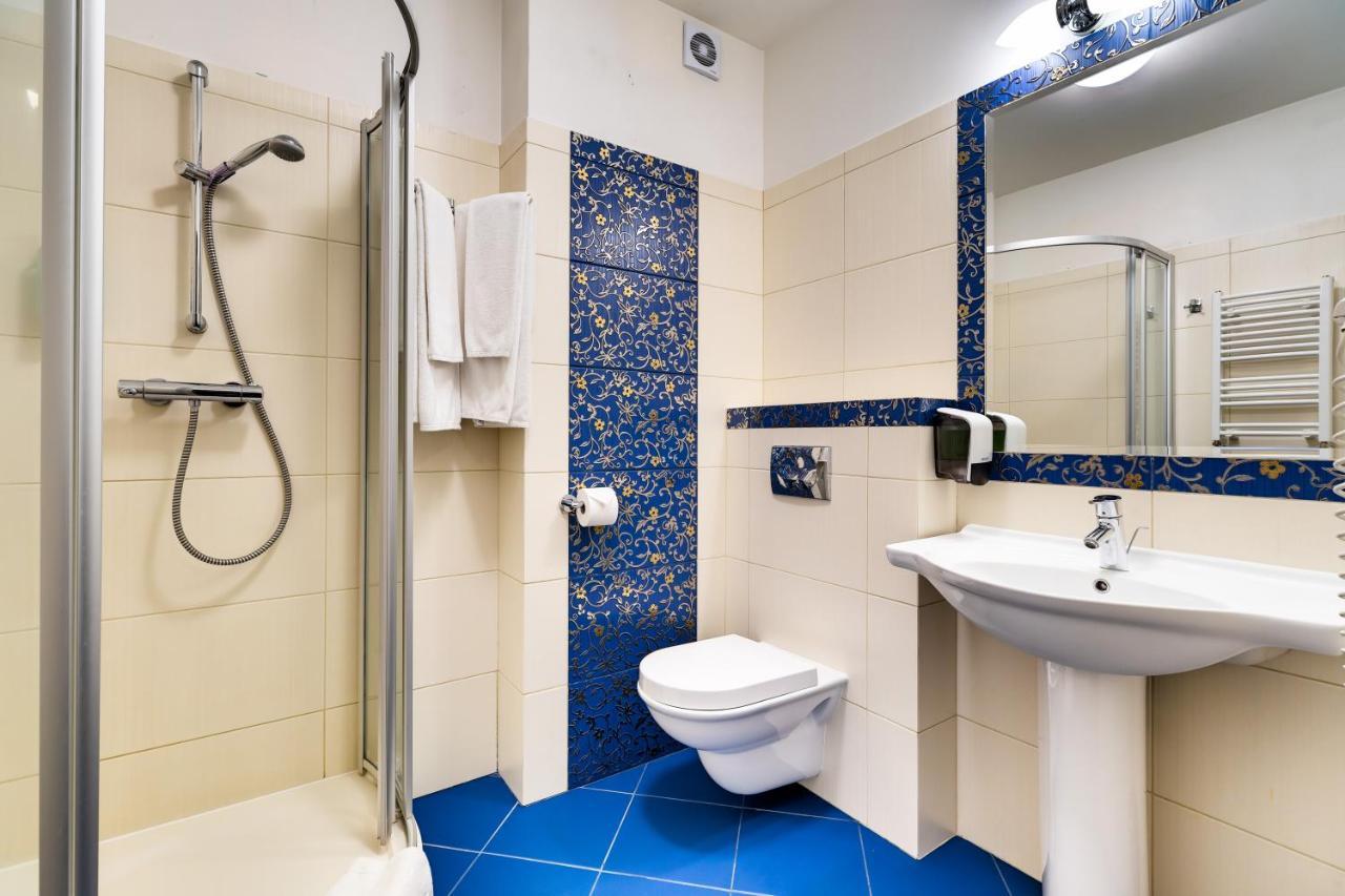 Hotel Pan Tadeusz Сероцк Екстериор снимка